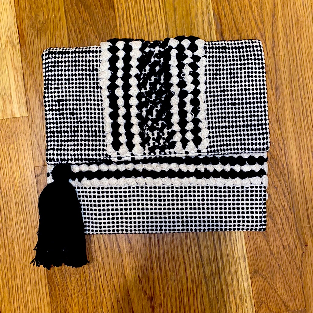 Nwot - Roller Rabbit - Embroidered Clutch